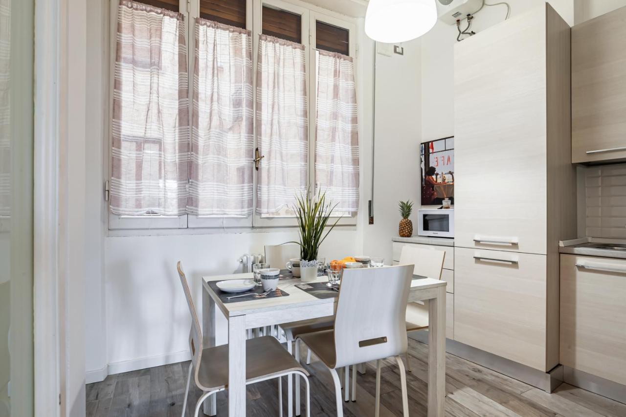 Lungarno Elegant Apartment With Panoramic Balcony Pisa Eksteriør bilde