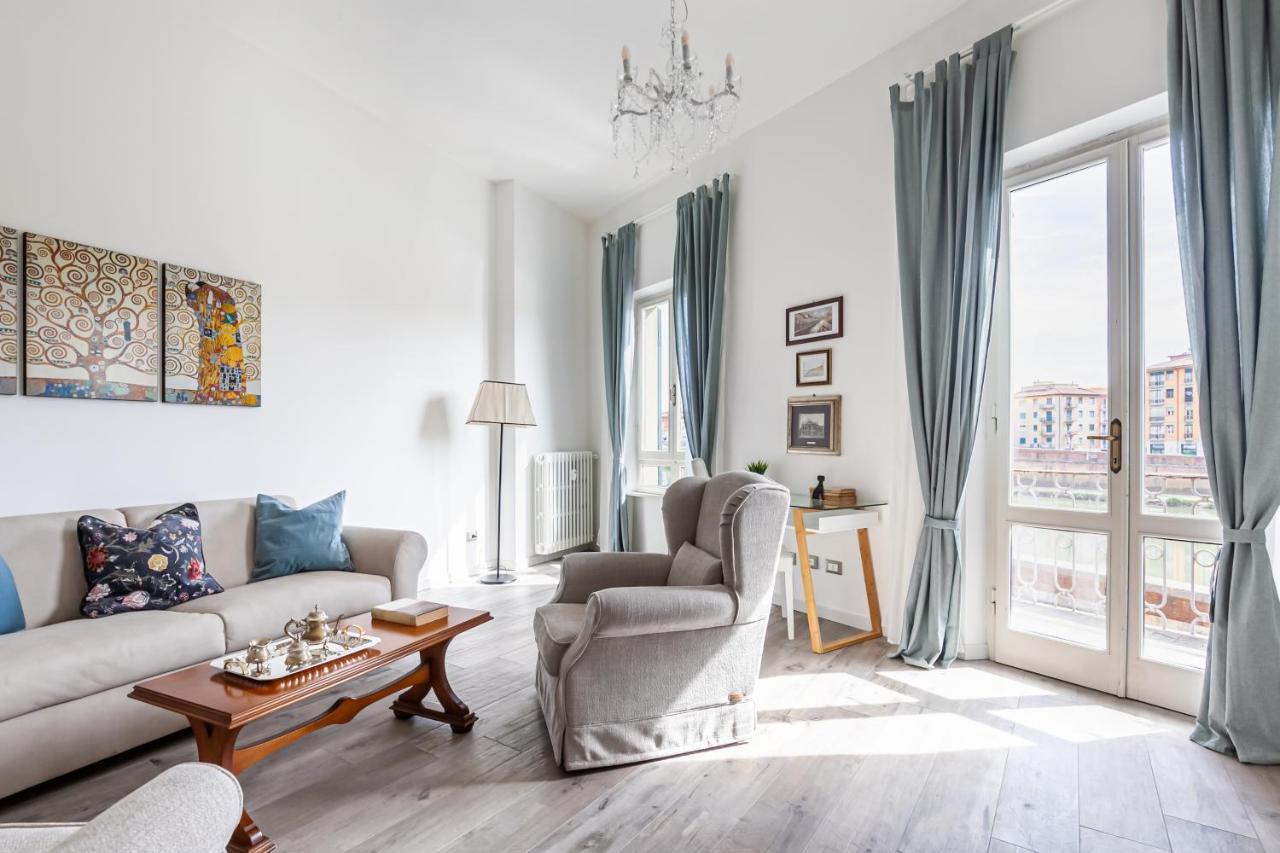 Lungarno Elegant Apartment With Panoramic Balcony Pisa Eksteriør bilde